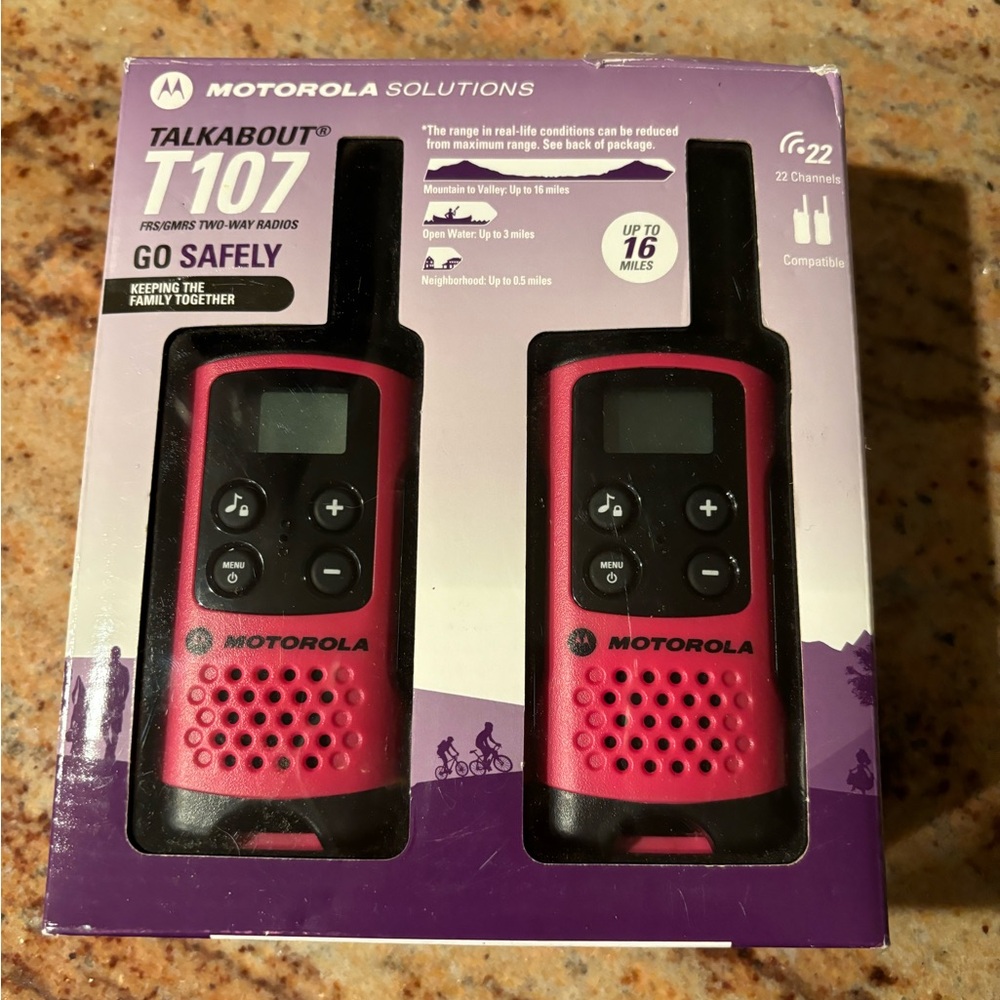 Motorola talk-about 107 two-way radio